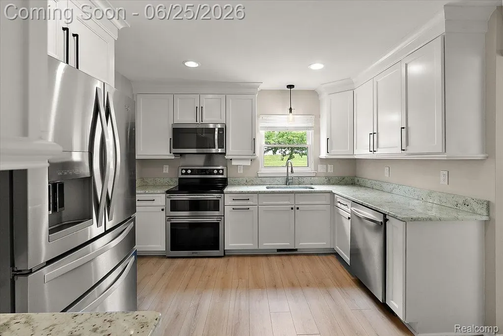 45071 Yorkshire Drive Novi City MI 48375