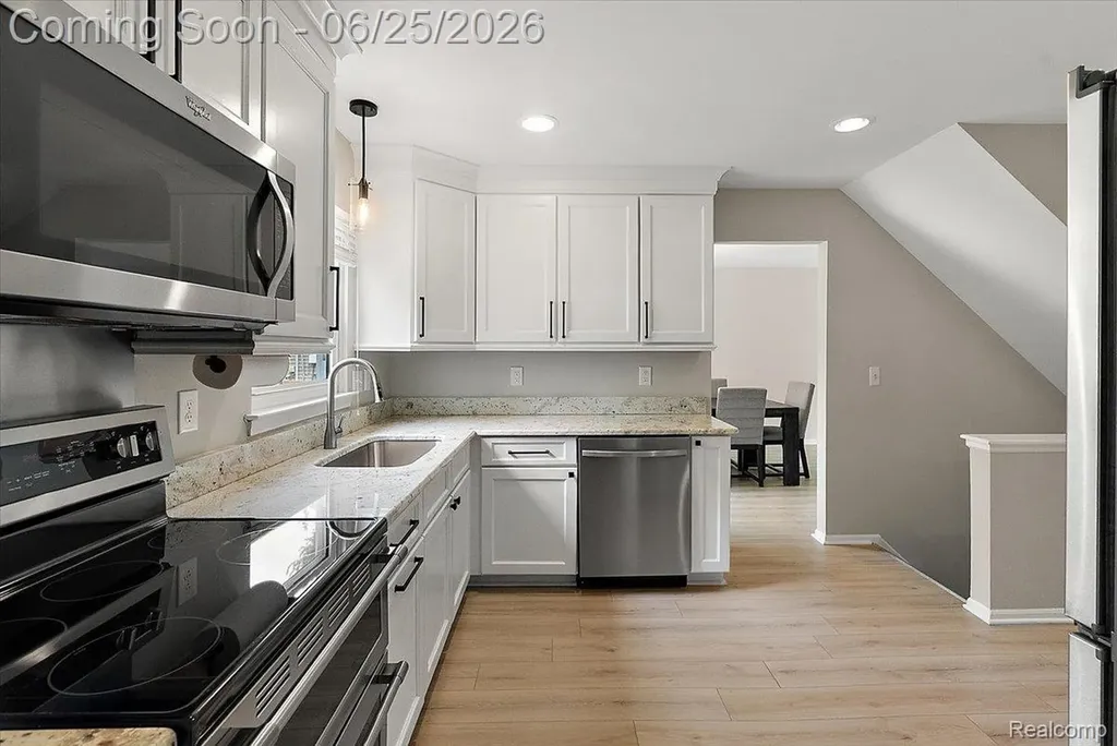 45071 Yorkshire Drive Novi City MI 48375
