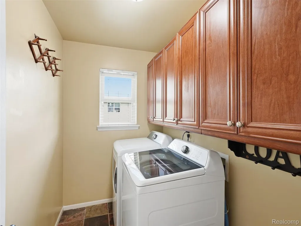 23621 Crescent Ridge Drive Huron Charter Township MI 48164