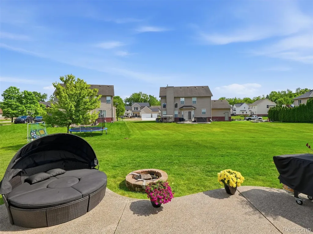 23621 Crescent Ridge Drive Huron Charter Township MI 48164