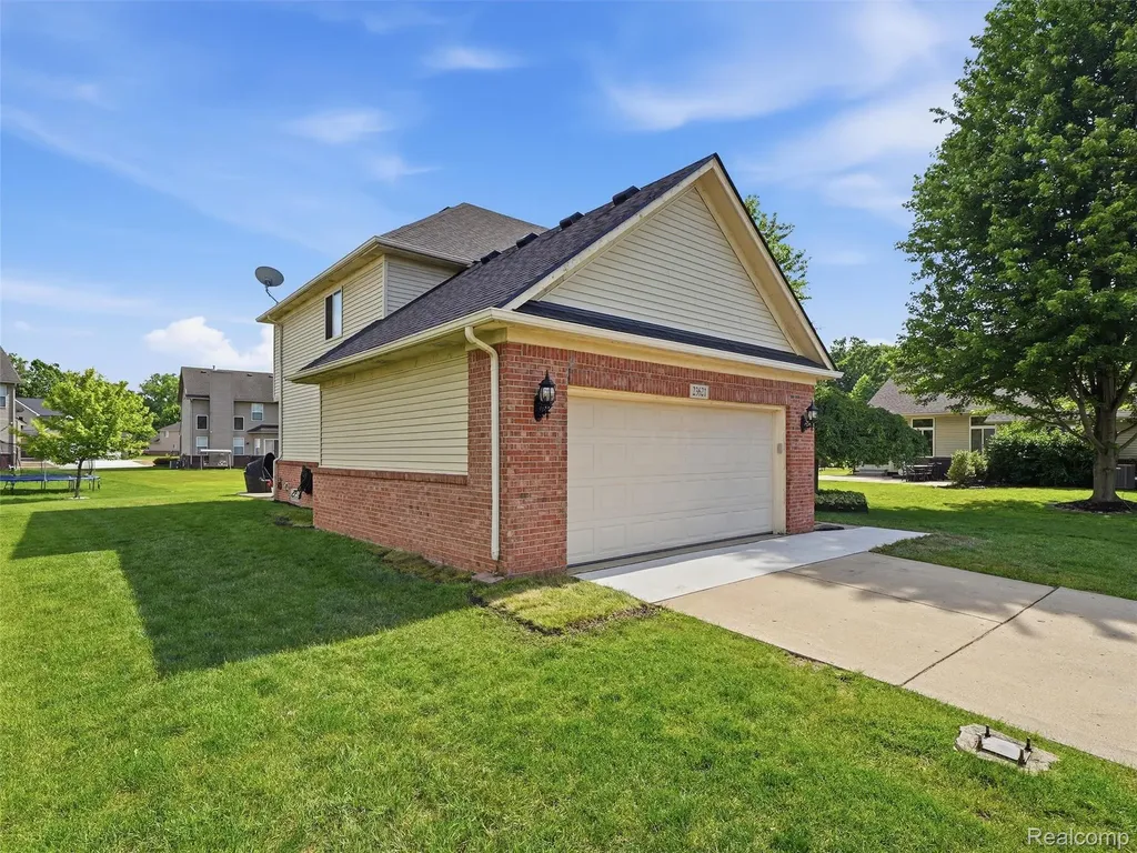 23621 Crescent Ridge Drive Huron Charter Township MI 48164