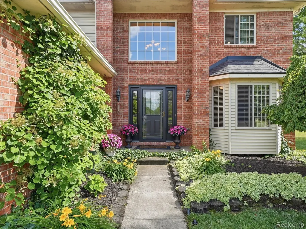 23621 Crescent Ridge Drive Huron Charter Township MI 48164