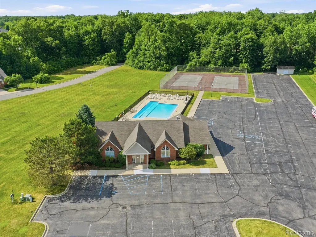 23621 Crescent Ridge Drive Huron Charter Township MI 48164
