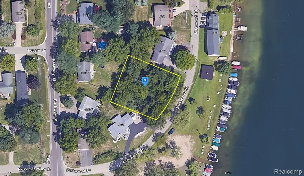 1150 Kirkwood Street Waterford Charter Township MI 48328