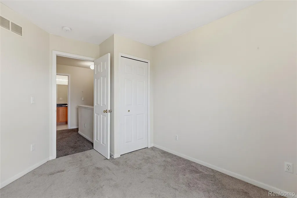 29760 Beverly Lane Chesterfield Township MI 48047