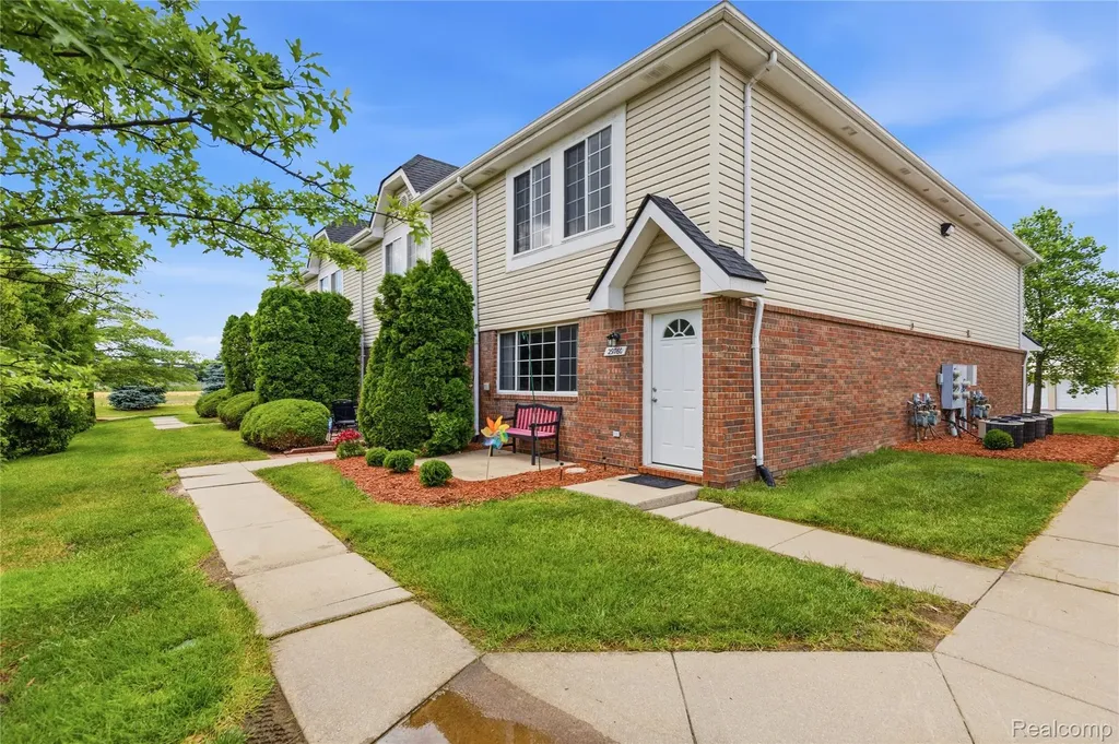 29760 Beverly Lane Chesterfield Township MI 48047