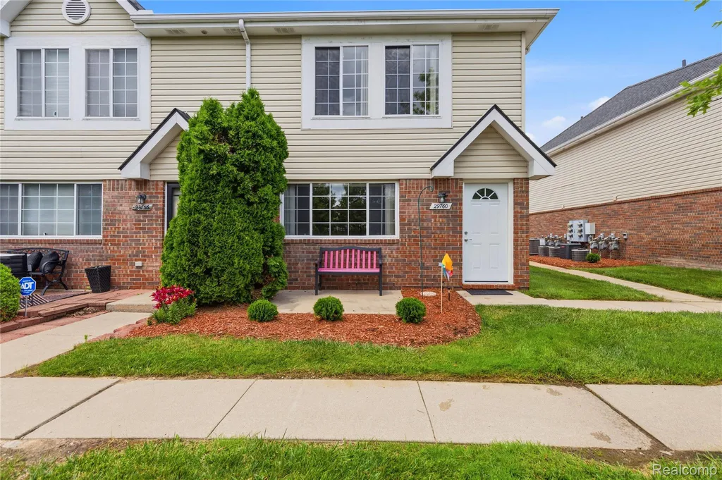 29760 Beverly Lane Chesterfield Township MI 48047