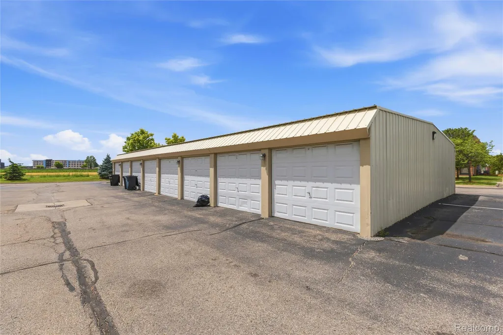 29760 Beverly Lane Chesterfield Township MI 48047