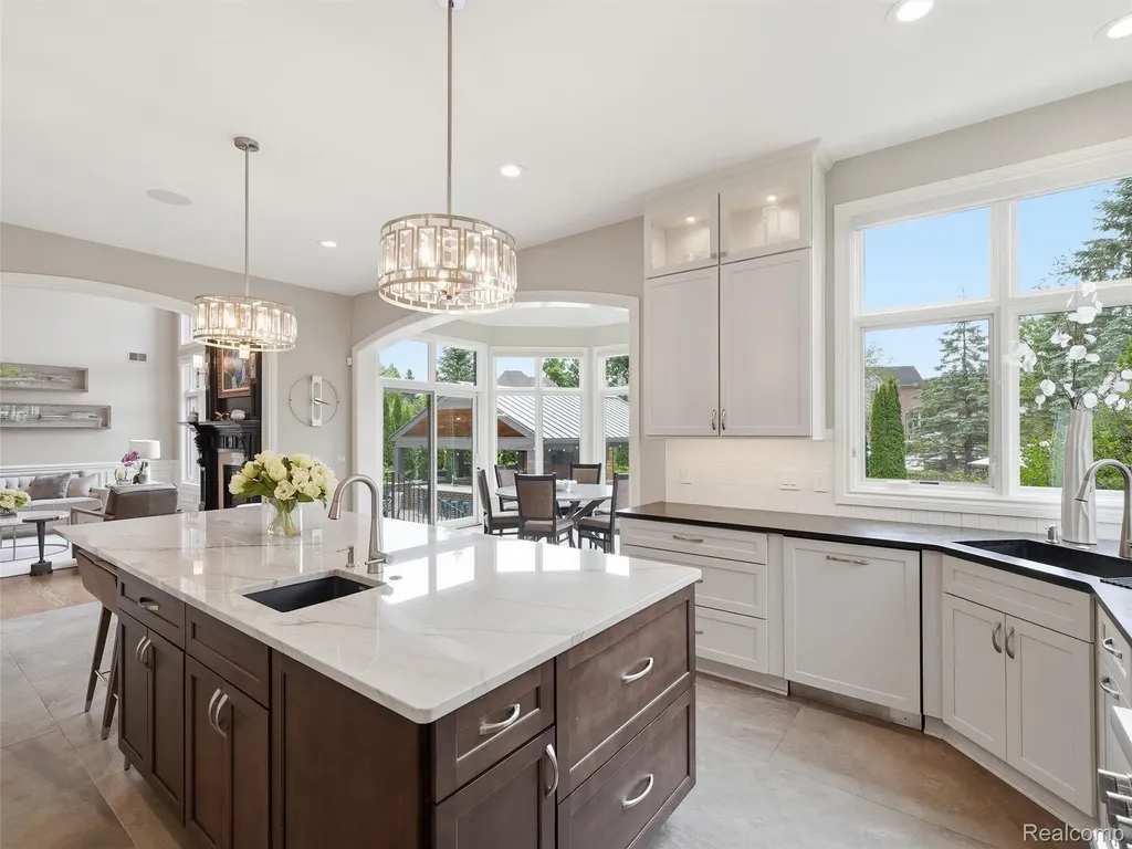 21081 Equestrian Trail Novi City MI 48167