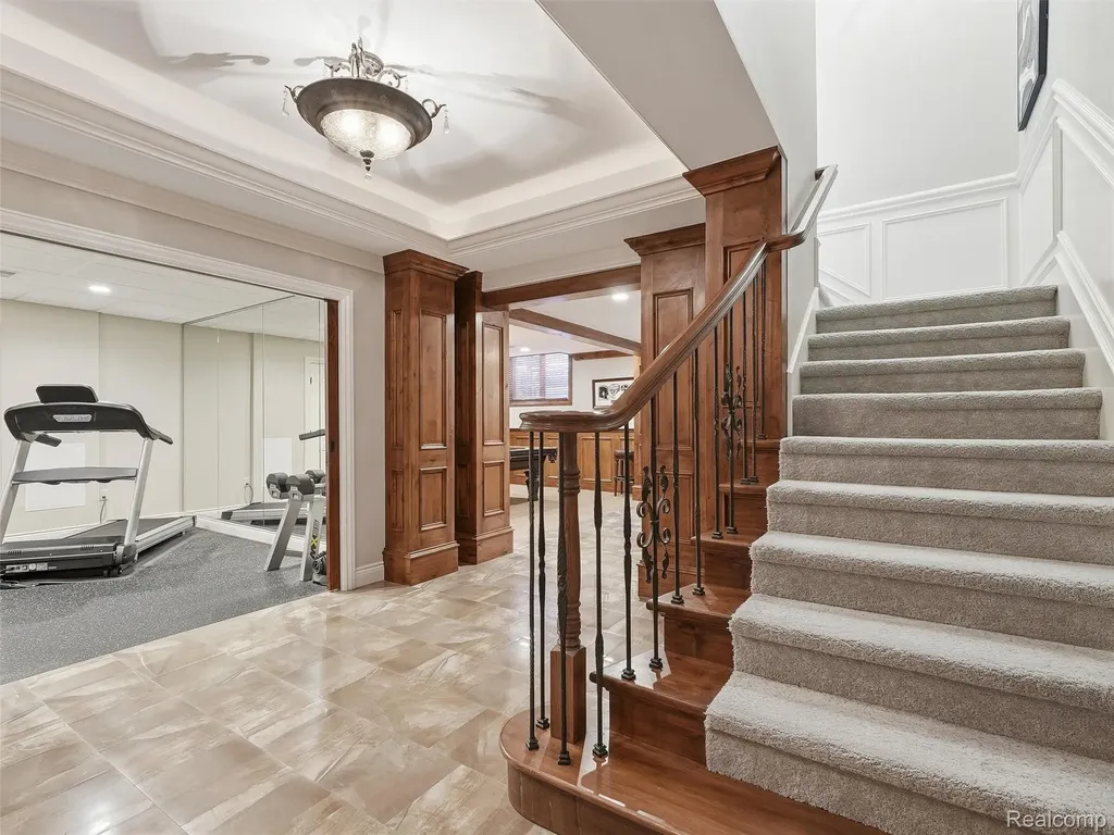 21081 Equestrian Trail Novi City MI 48167