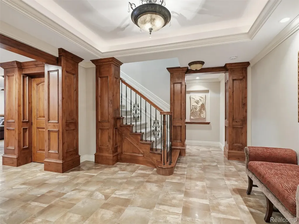 21081 Equestrian Trail Novi City MI 48167