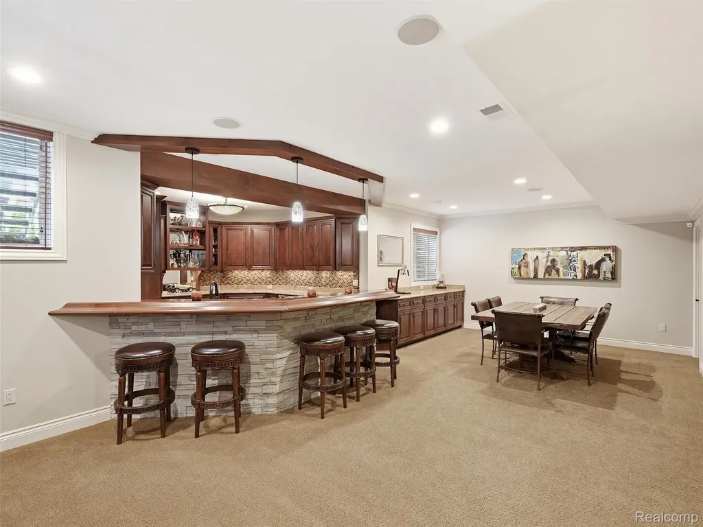 21081 Equestrian Trail Novi City MI 48167