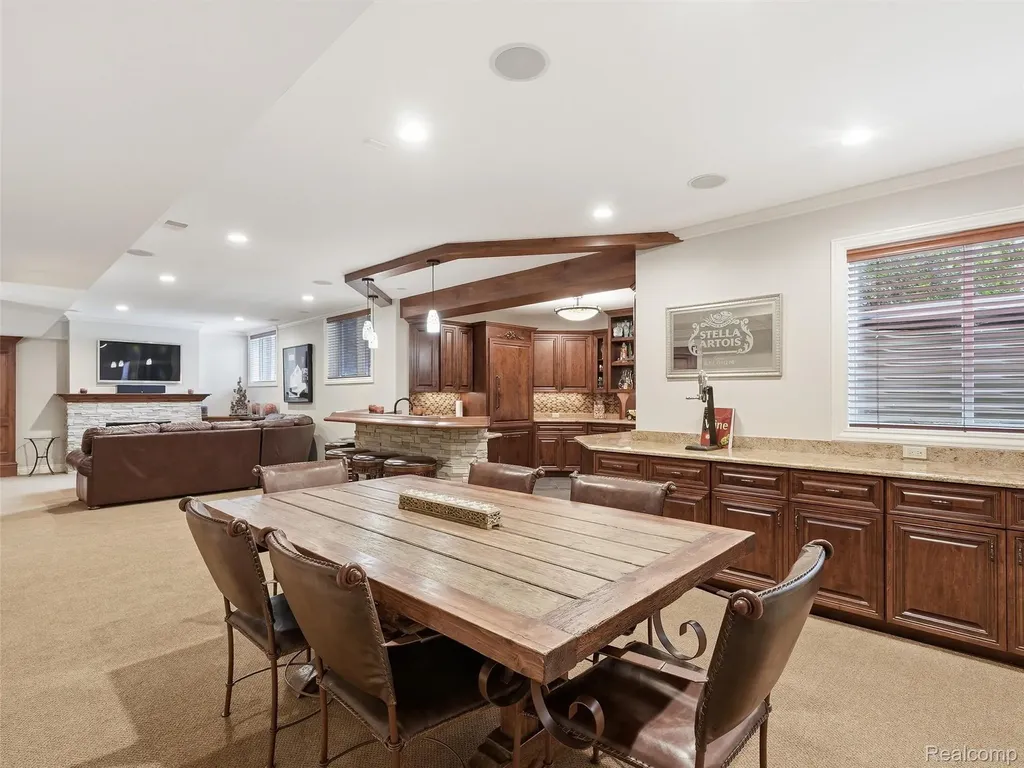 21081 Equestrian Trail Novi City MI 48167