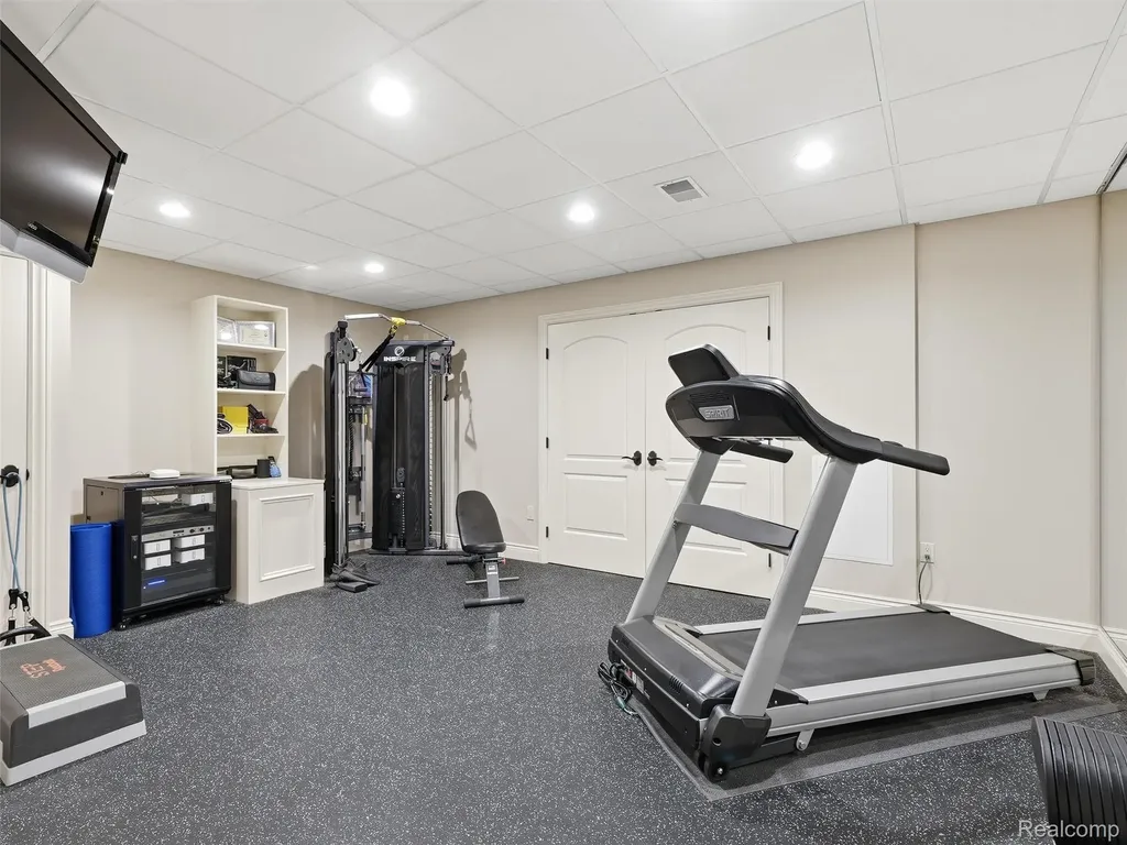 21081 Equestrian Trail Novi City MI 48167