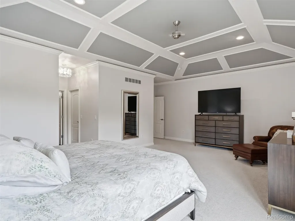 21081 Equestrian Trail Novi City MI 48167