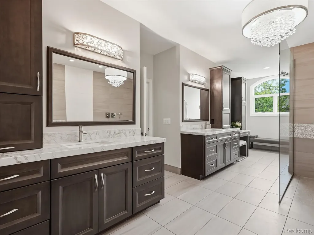 21081 Equestrian Trail Novi City MI 48167