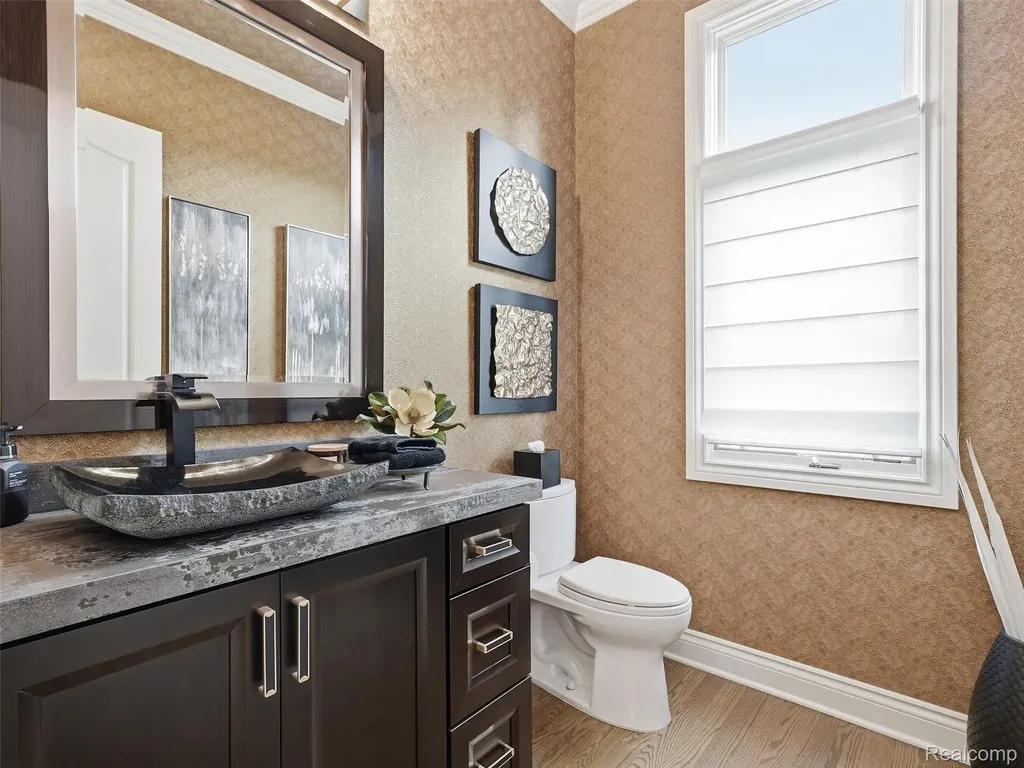 21081 Equestrian Trail Novi City MI 48167