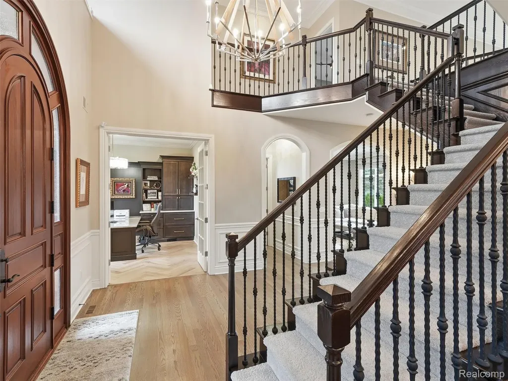 21081 Equestrian Trail Novi City MI 48167