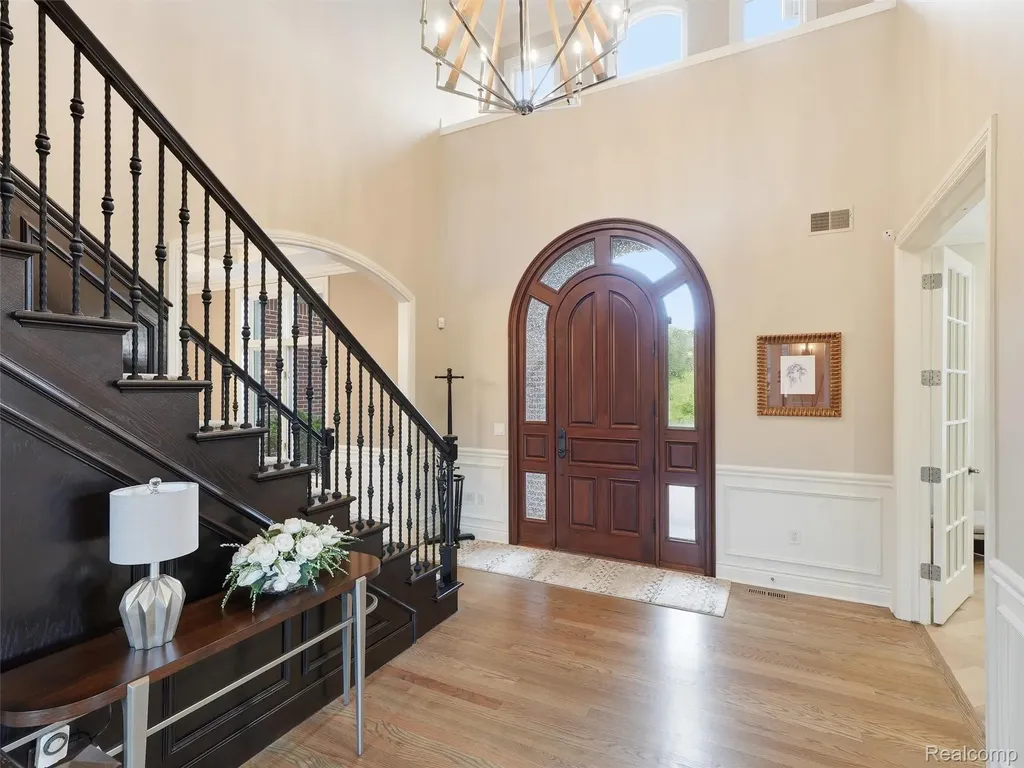 21081 Equestrian Trail Novi City MI 48167