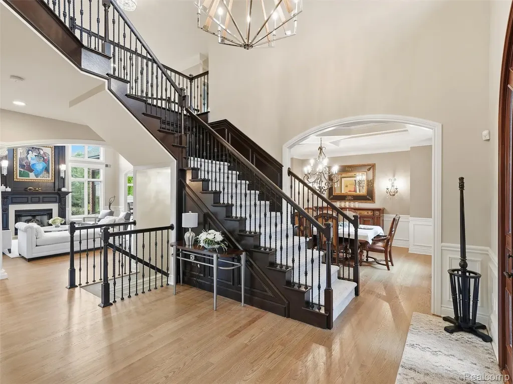 21081 Equestrian Trail Novi City MI 48167