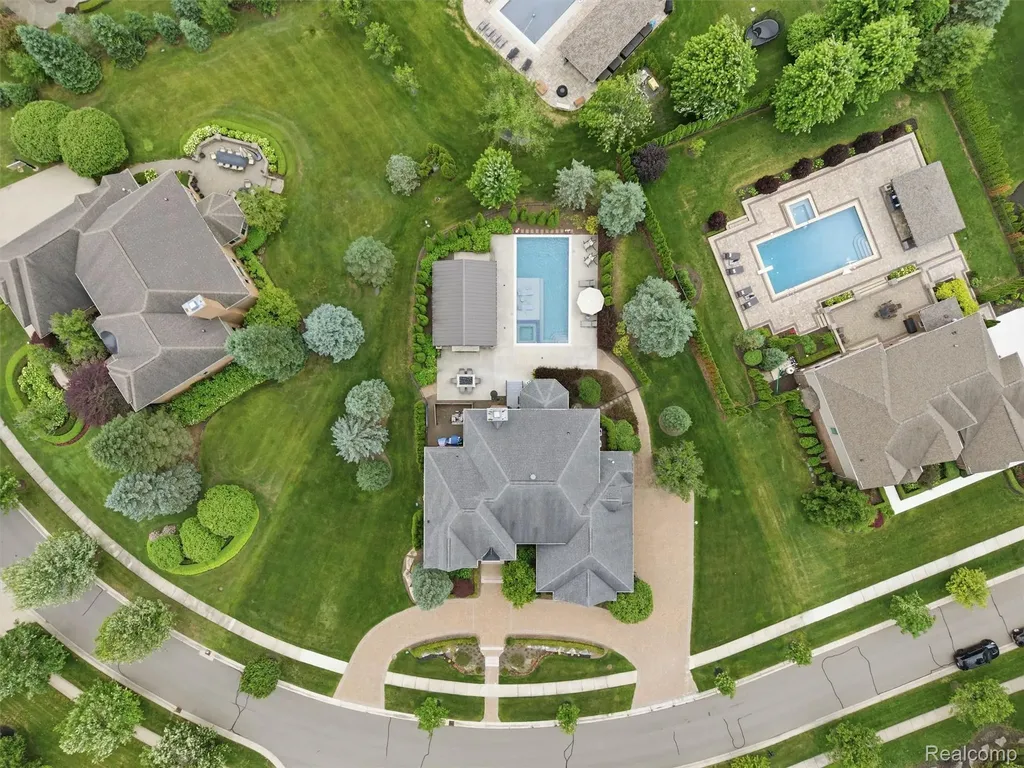 21081 Equestrian Trail Novi City MI 48167