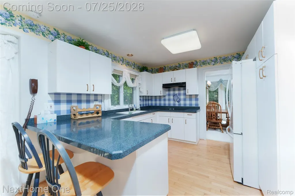 16357 Country Knoll Drive Northville Township MI 48168