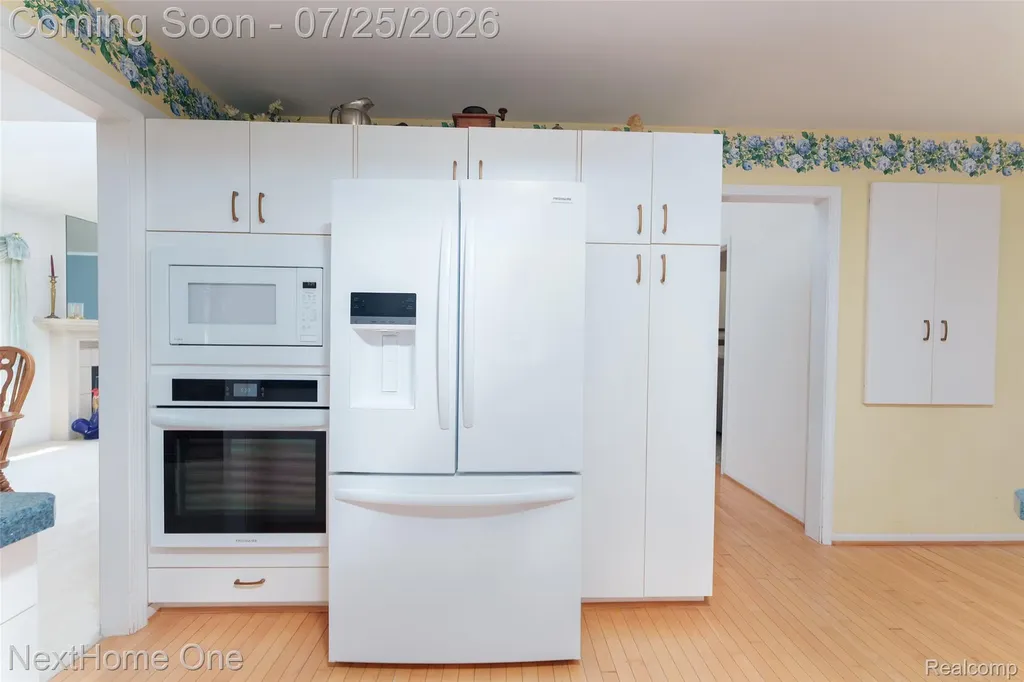 16357 Country Knoll Drive Northville Township MI 48168