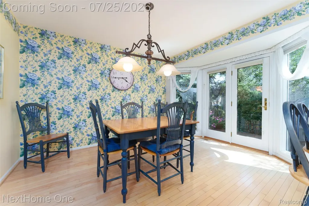 16357 Country Knoll Drive Northville Township MI 48168