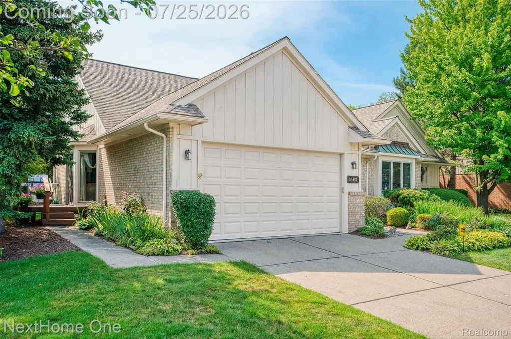 16357 Country Knoll Drive Northville Township MI 48168