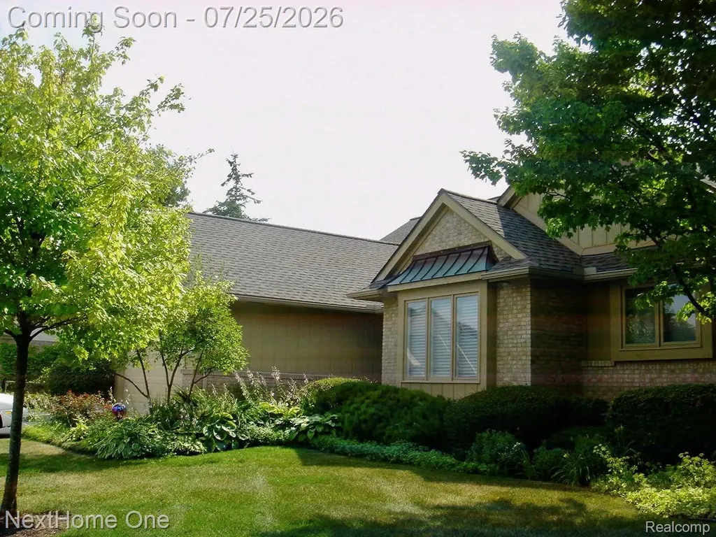 16357 Country Knoll Drive Northville Township MI 48168