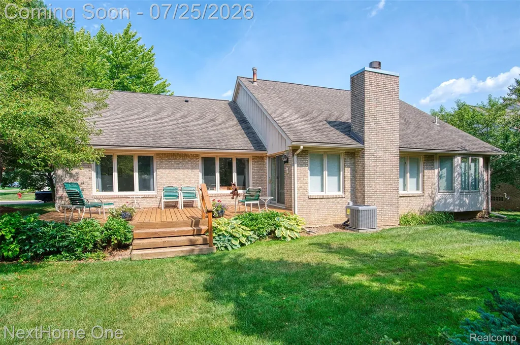 16357 Country Knoll Drive Northville Township MI 48168