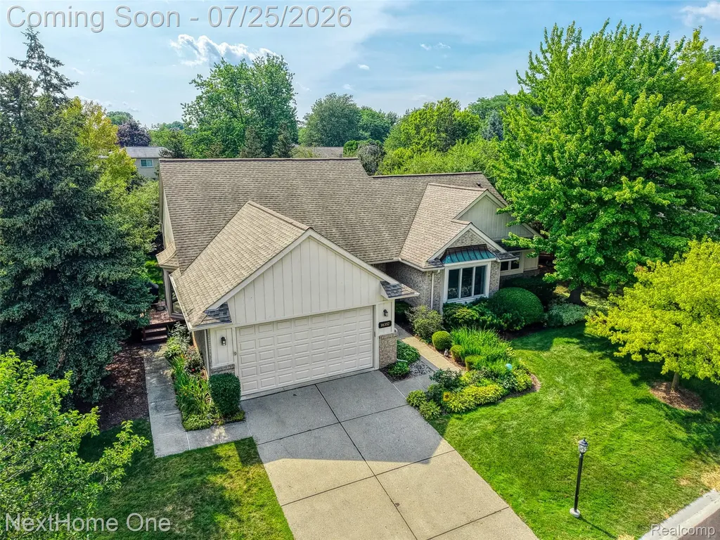 16357 Country Knoll Drive Northville Township MI 48168