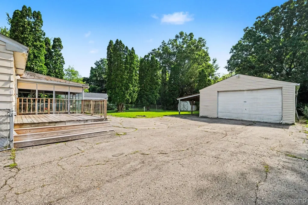 2089 Christner Street Burton City MI 48519