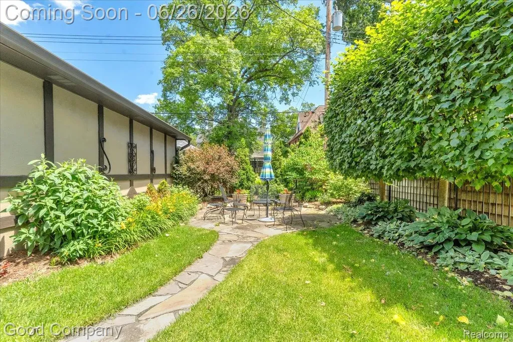 17566 Muirland Street Detroit City MI 48221