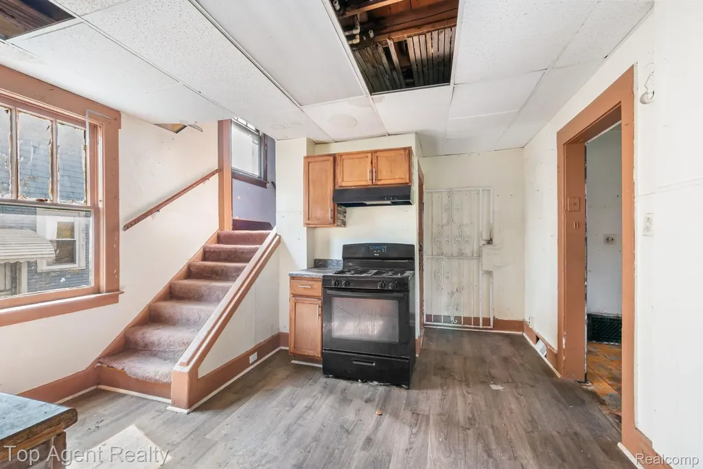195 Eason Street Highland Park City MI 48203