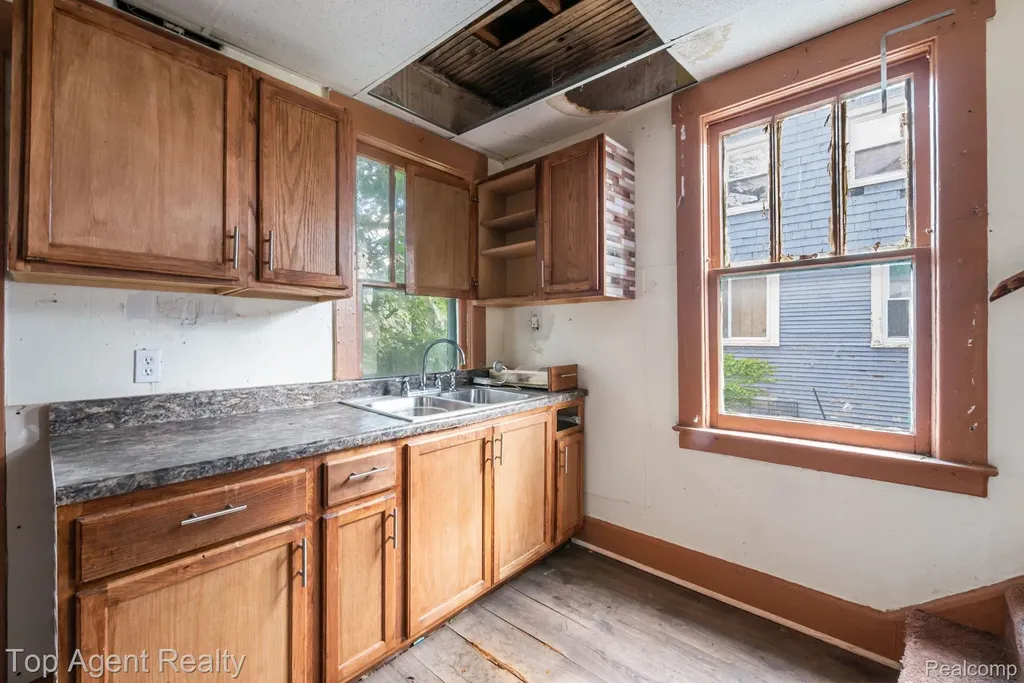 195 Eason Street Highland Park City MI 48203