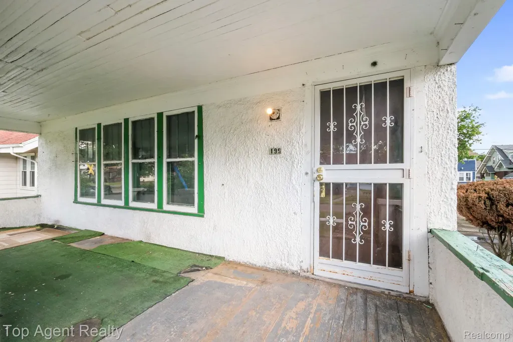 195 Eason Street Highland Park City MI 48203