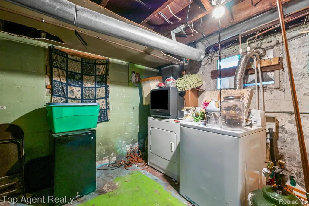 195 Eason Street Highland Park City MI 48203