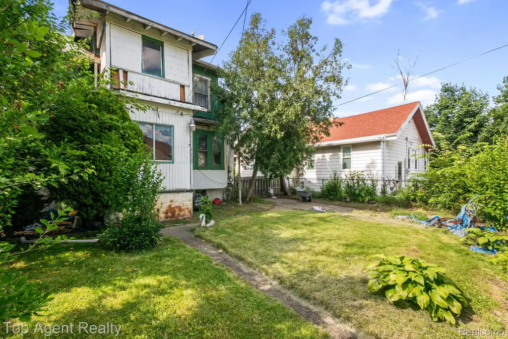 195 Eason Street Highland Park City MI 48203