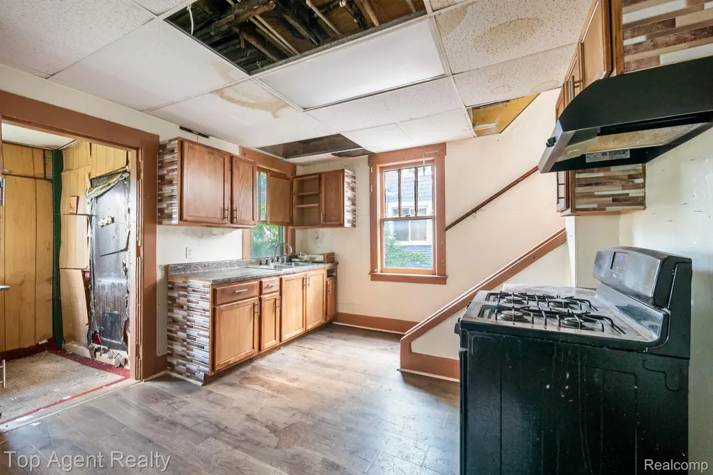 195 Eason Street Highland Park City MI 48203