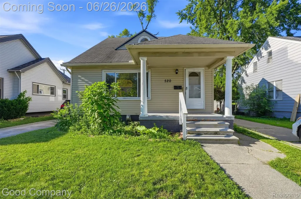 520 E Muir Avenue Hazel Park City MI 48030