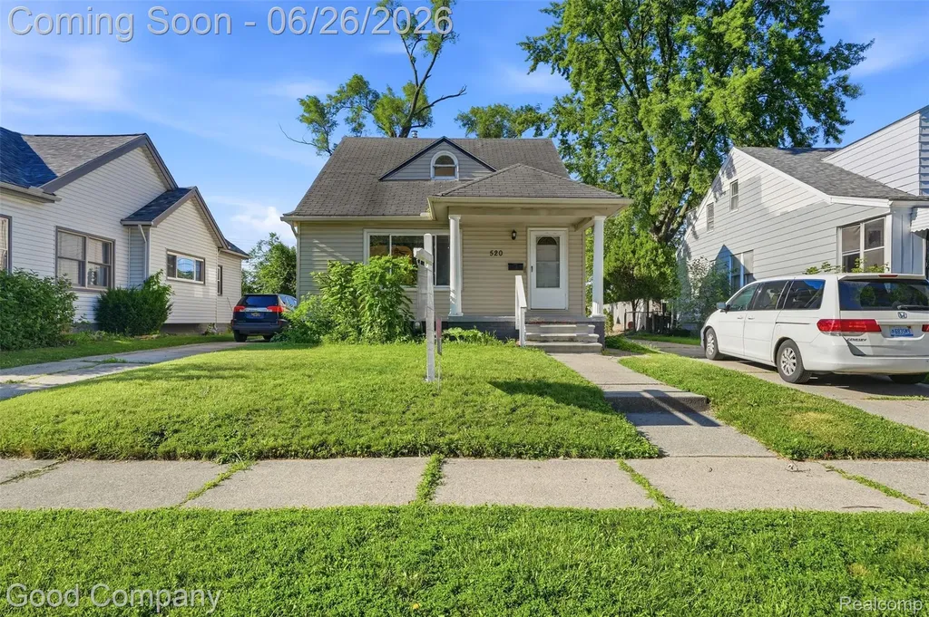520 E Muir Avenue Hazel Park City MI 48030