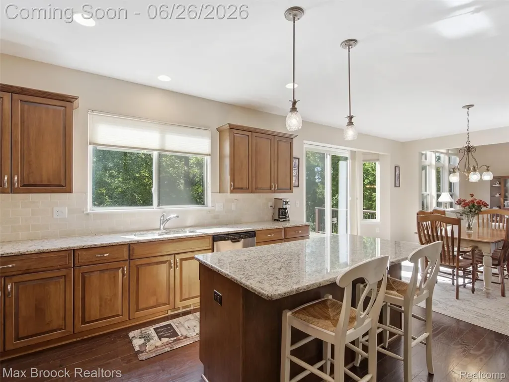 583 Birchcrest Court Oakland Charter Township MI 48363