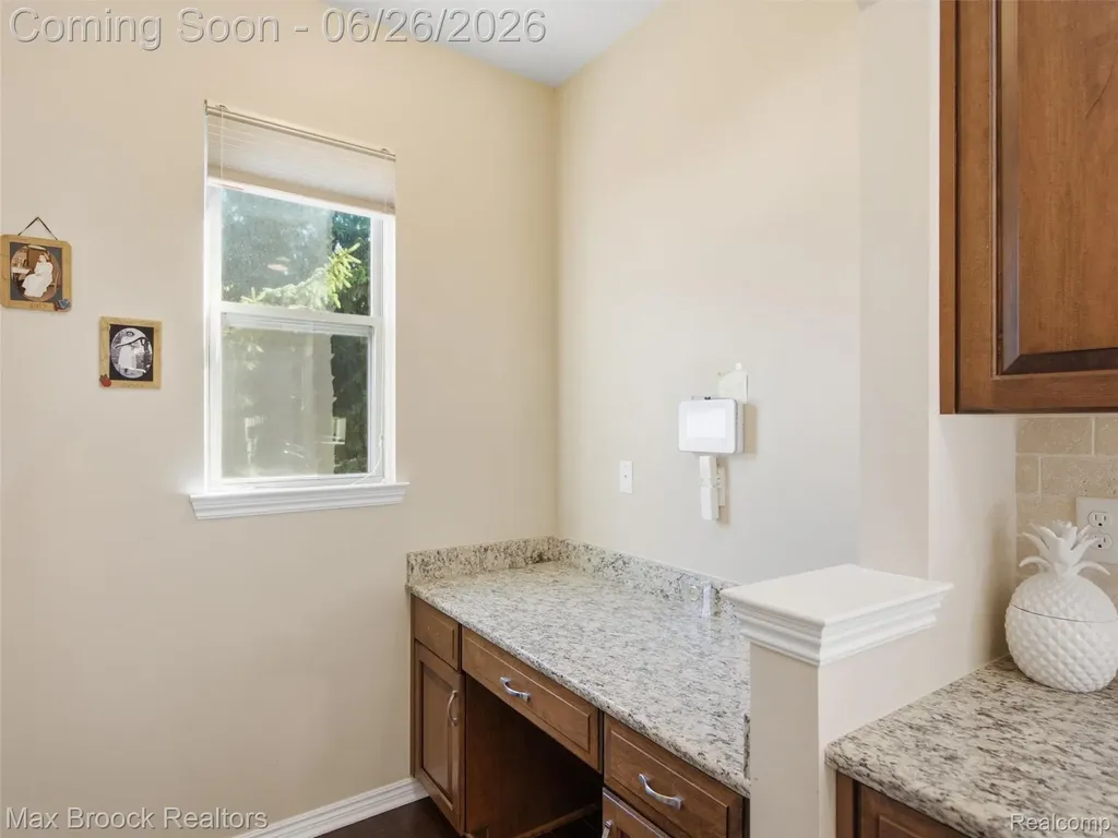 583 Birchcrest Court Oakland Charter Township MI 48363