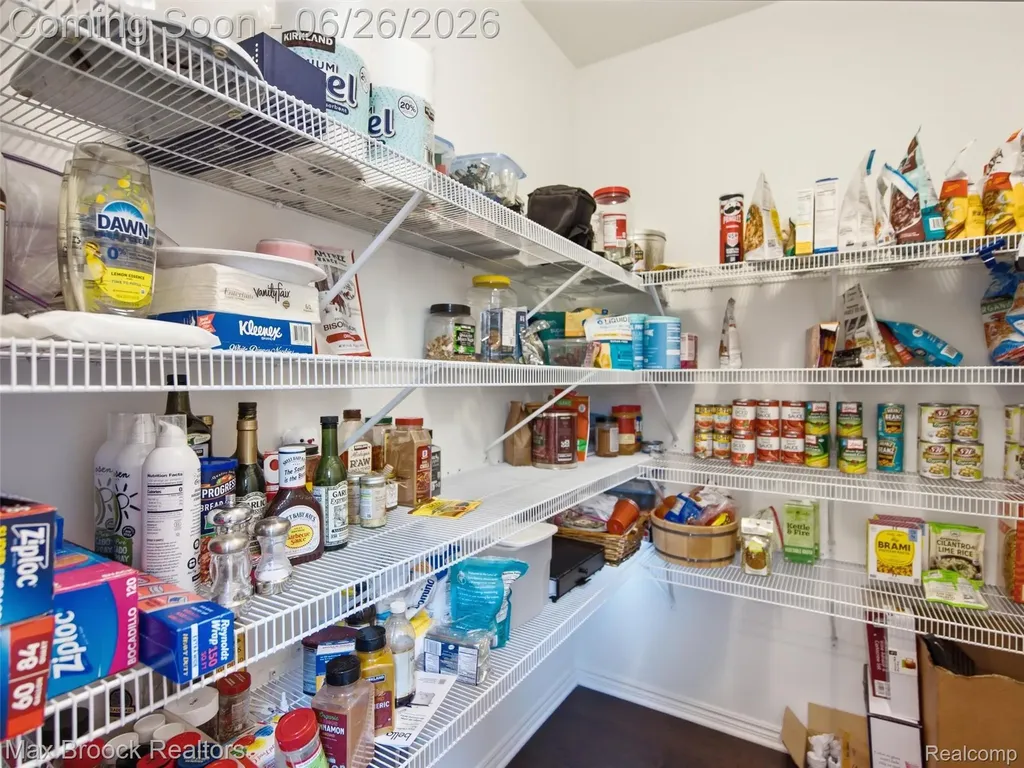 583 Birchcrest Court Oakland Charter Township MI 48363