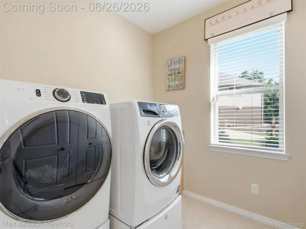 583 Birchcrest Court Oakland Charter Township MI 48363