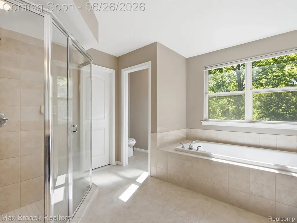 583 Birchcrest Court Oakland Charter Township MI 48363