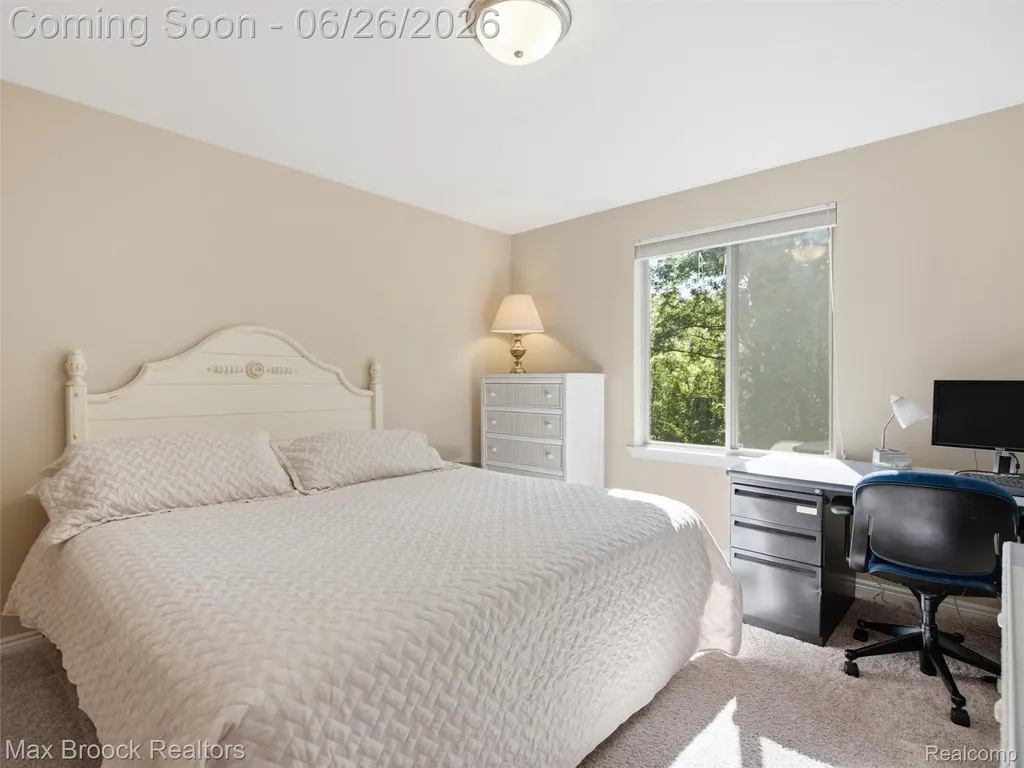 583 Birchcrest Court Oakland Charter Township MI 48363