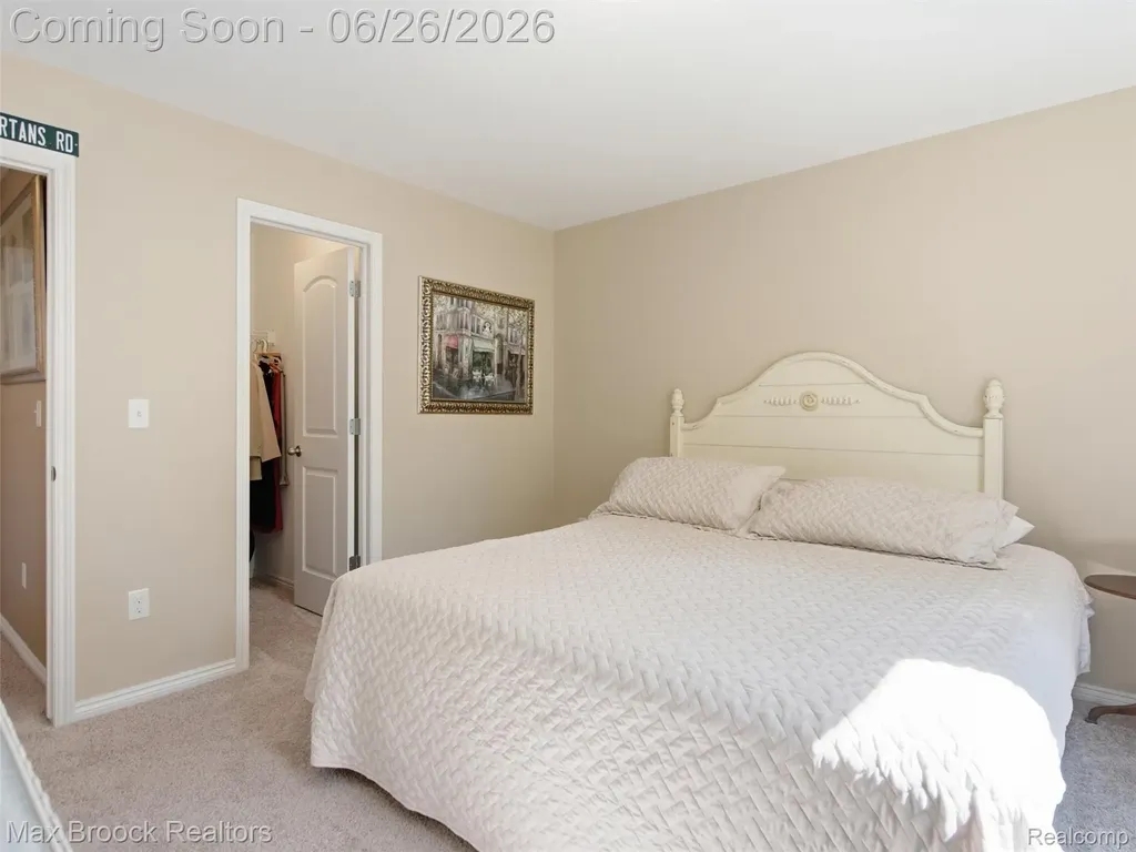 583 Birchcrest Court Oakland Charter Township MI 48363