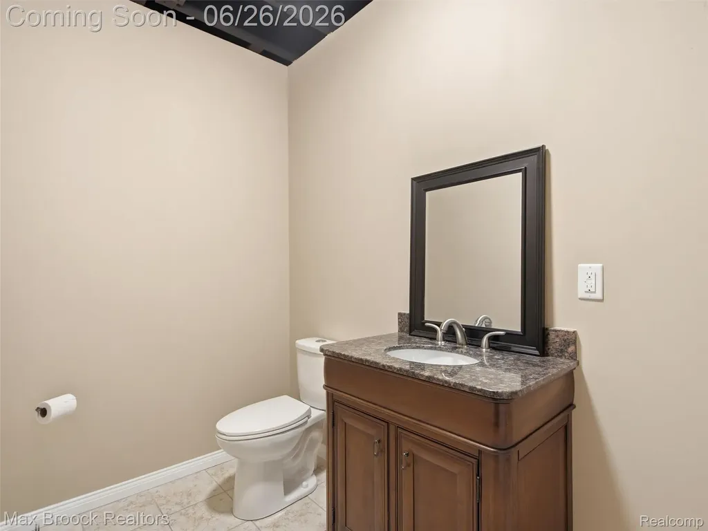 583 Birchcrest Court Oakland Charter Township MI 48363